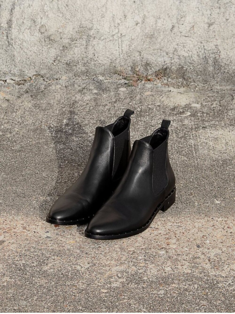 Freda Salvador Sleek Ankle Chelsea Boot
